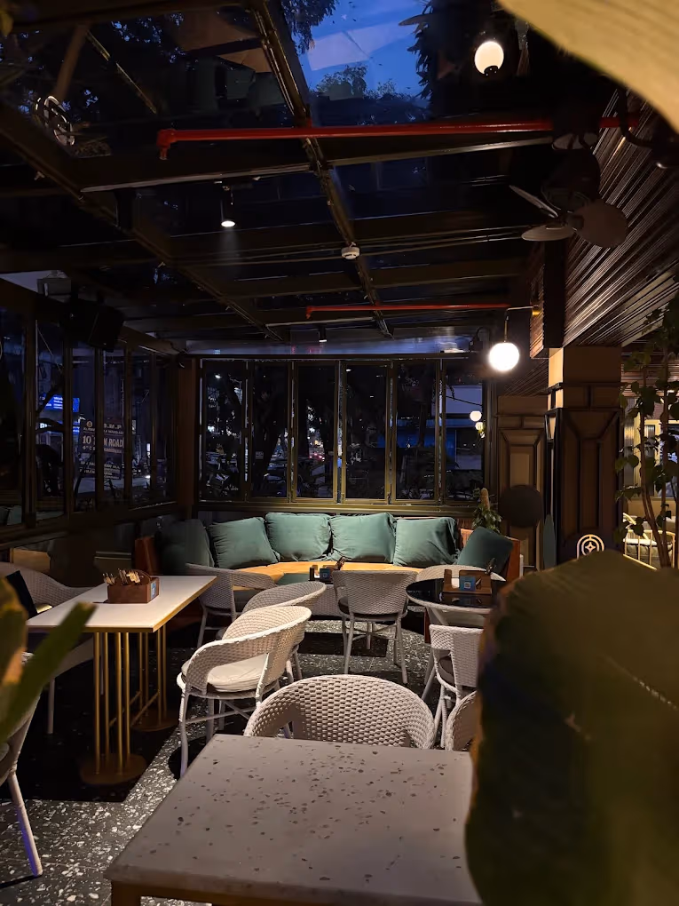SOL55 - COMMUNITY BAR | KORAMANGALA gallery image 1